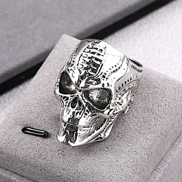 STAINLESS STEEL SKULL RING - Picture 2 of 4